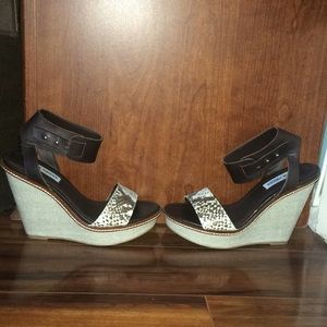 New!! Steve Madden wedges Never worn